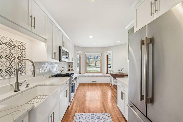 130 West STREET, Lake Geneva, WI 53147