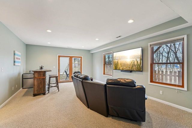 130 West STREET, Lake Geneva, WI 53147