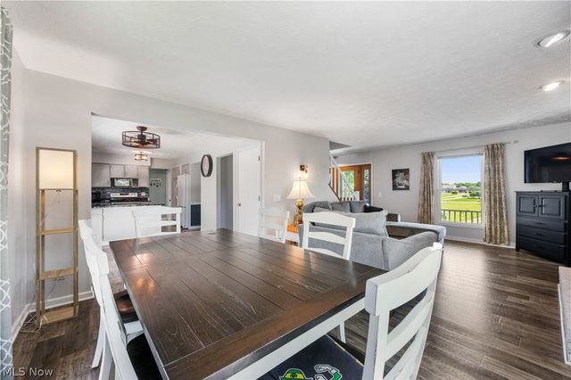11599 Hoover Avenue NW, Uniontown, OH 44685