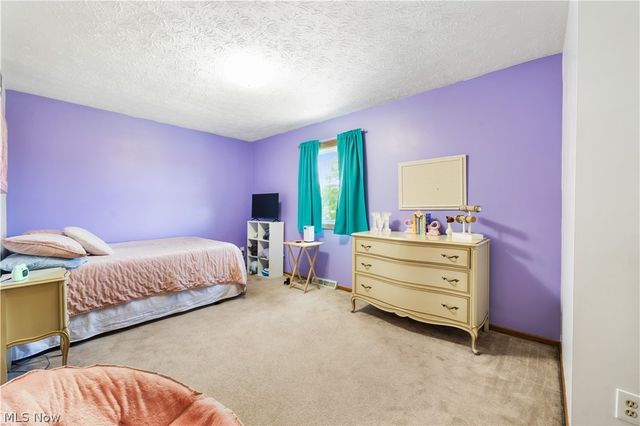 11599 Hoover Avenue NW, Uniontown, OH 44685