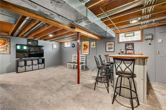 11599 Hoover Avenue NW, Uniontown, OH 44685
