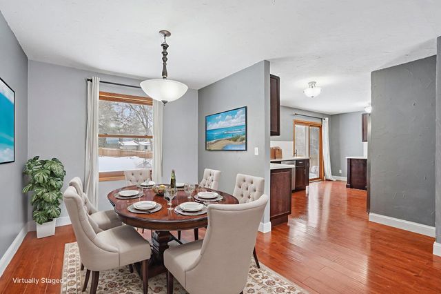 3109 Red Oak Circle N, Burnsville, MN 55337