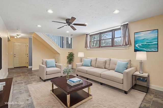 3109 Red Oak Circle N, Burnsville, MN 55337