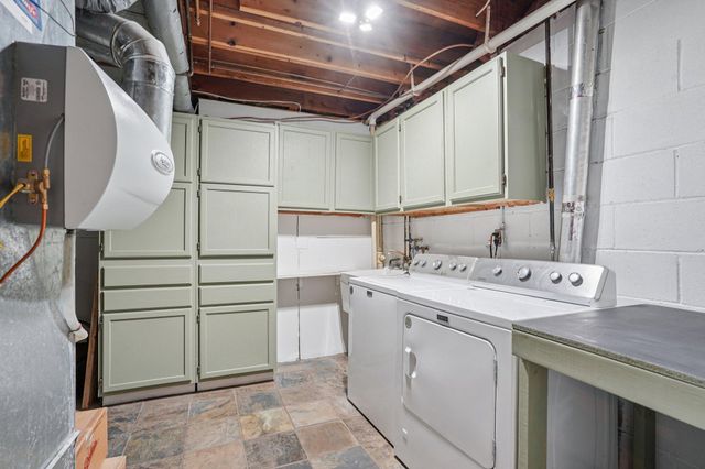 3109 Red Oak Circle N, Burnsville, MN 55337