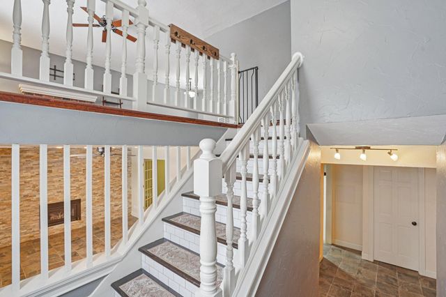 3109 Red Oak Circle N, Burnsville, MN 55337