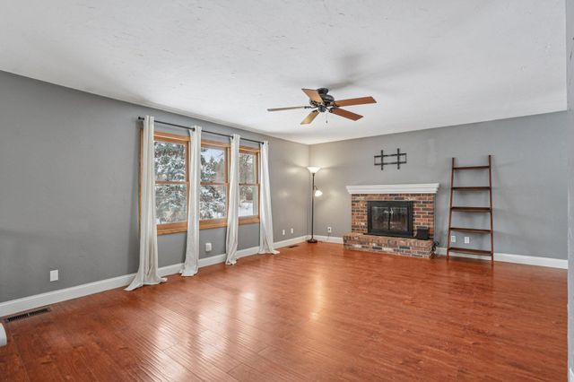 3109 Red Oak Circle N, Burnsville, MN 55337