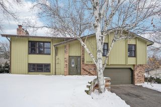 3109 Red Oak Circle N, Burnsville, MN 55337