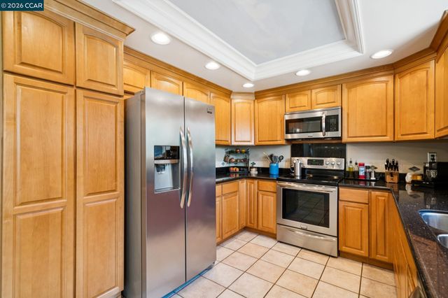 1014 Veterans Ct, Martinez, CA 94553