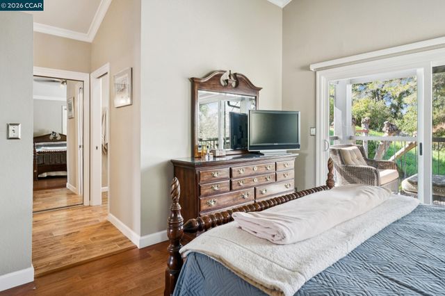 1014 Veterans Ct, Martinez, CA 94553