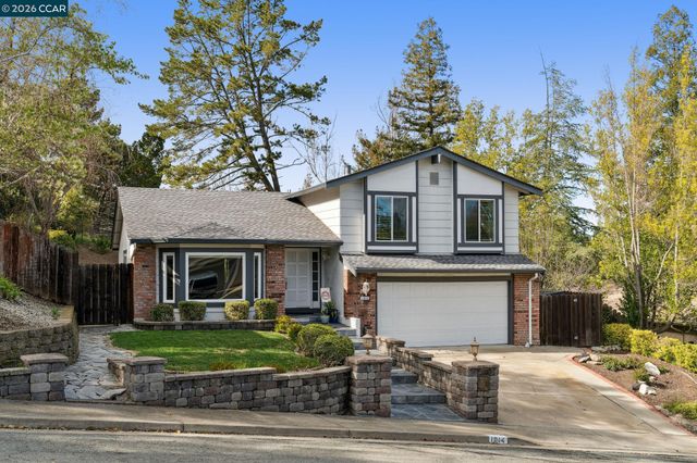1014 Veterans Ct, Martinez, CA 94553