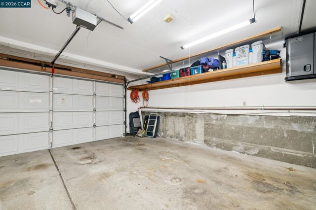 1014 Veterans Ct, Martinez, CA 94553