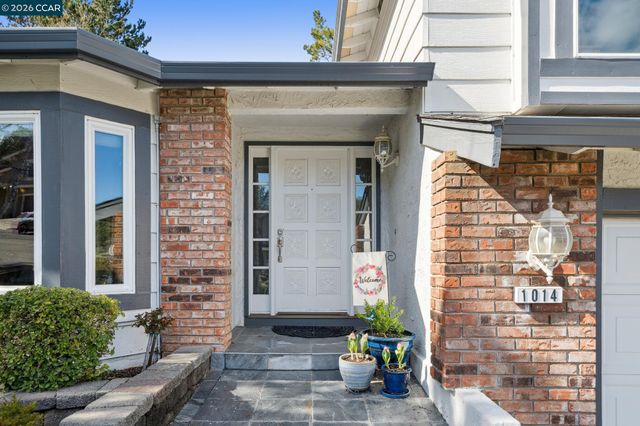 1014 Veterans Ct, Martinez, CA 94553
