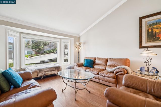 1014 Veterans Ct, Martinez, CA 94553