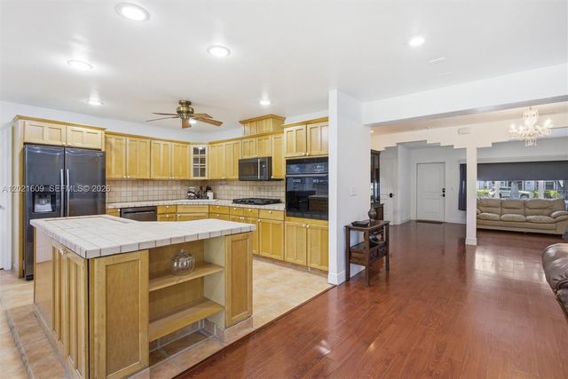 245 Lenape Dr, Miami Springs, FL 33166