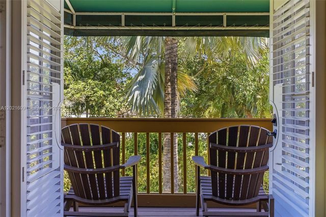 245 Lenape Dr, Miami Springs, FL 33166