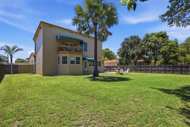 245 Lenape Dr, Miami Springs, FL 33166