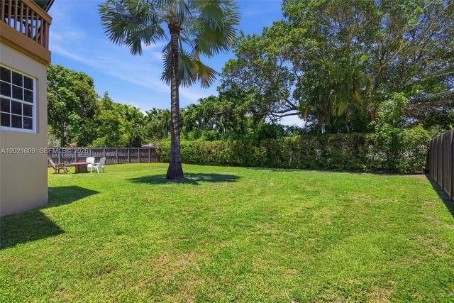 245 Lenape Dr, Miami Springs, FL 33166
