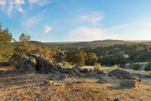 11289 Hutto Rd, Smartsville, CA 95977