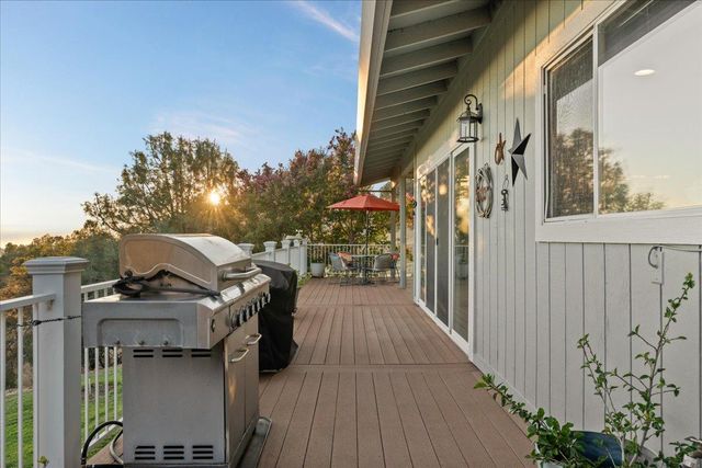 11289 Hutto Rd, Smartsville, CA 95977
