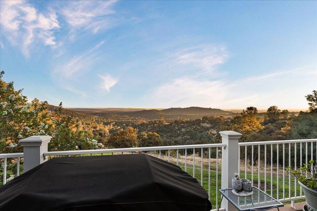 11289 Hutto Rd, Smartsville, CA 95977