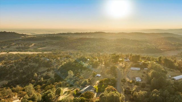 11289 Hutto Rd, Smartsville, CA 95977