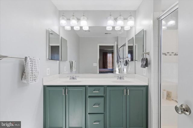 16 MUSTANG DR, La Plata, MD 20646