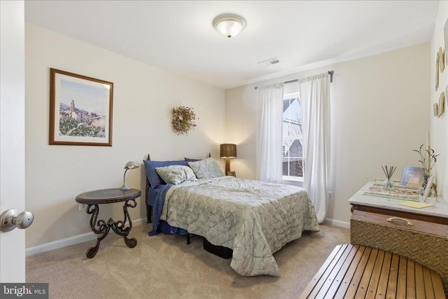 16 MUSTANG DR, La Plata, MD 20646