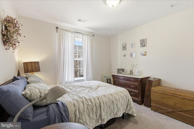 16 MUSTANG DR, La Plata, MD 20646