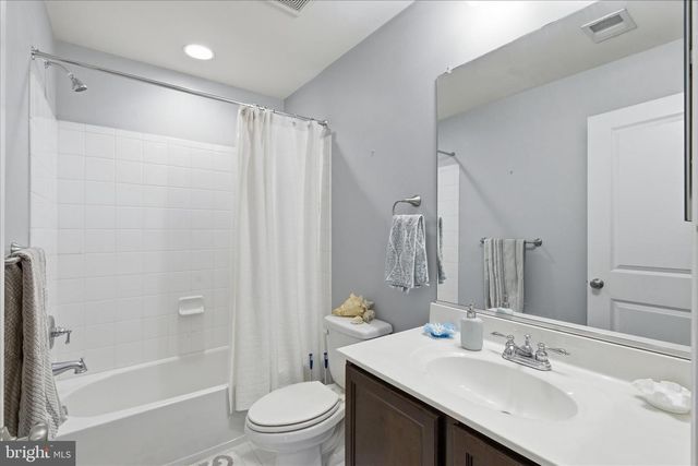 16 MUSTANG DR, La Plata, MD 20646