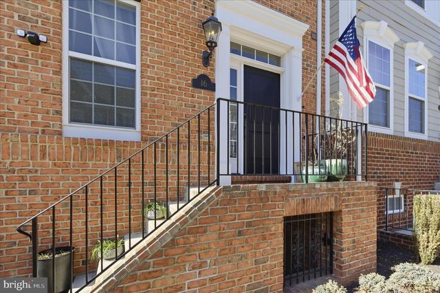 16 MUSTANG DR, La Plata, MD 20646