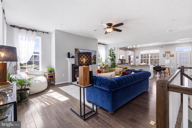 16 MUSTANG DR, La Plata, MD 20646