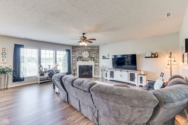 10441 Oxer Drive, Fishers, IN 46040