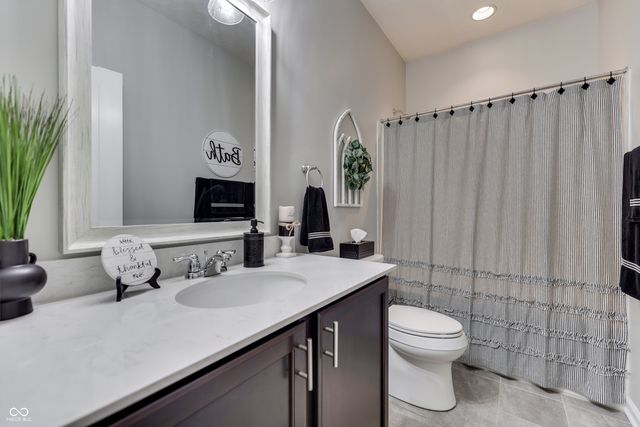 10441 Oxer Drive, Fishers, IN 46040
