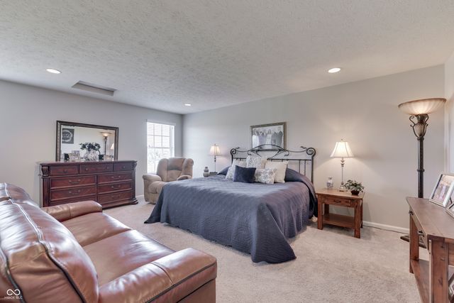 10441 Oxer Drive, Fishers, IN 46040