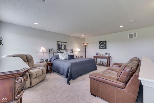10441 Oxer Drive, Fishers, IN 46040