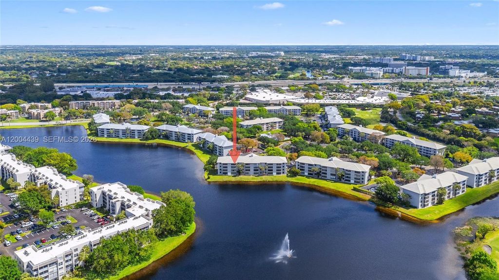 1524 Whitehall Dr 405, Davie, FL 33324