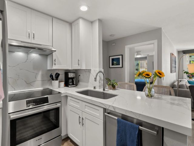 999 N Pacific D211, Oceanside, CA 92054