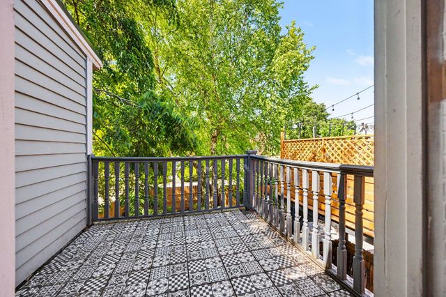 210 E 8th Street, Covington, KY 41011