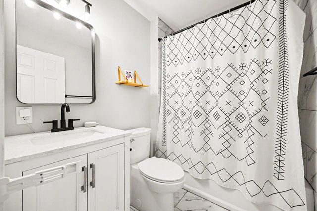 210 E 8th Street, Covington, KY 41011