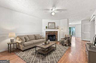 9185 HORSESHOE BND, Gainesville, GA 30506