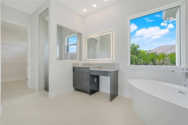 138 NEW LEATHERWOOD DRIVE, Palm Coast, FL 32137