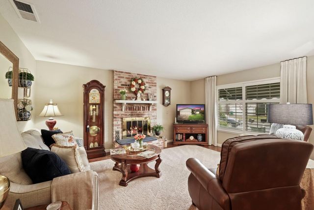 1623 Sutter Ln, Lodi, CA 95240