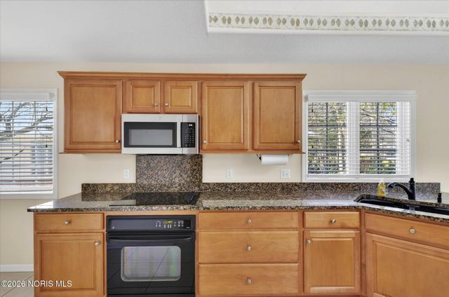 6934 Cedar Creek Lane, Toledo, OH 43617