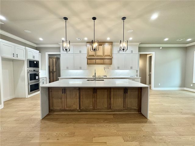 3807 SW Limelight Lane, Bentonville, AR 72713