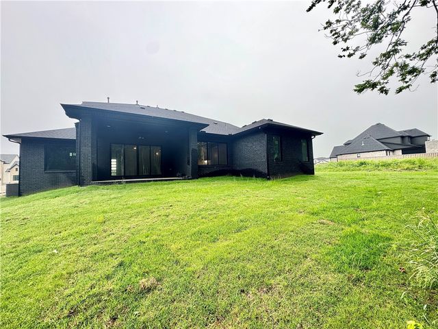 3807 SW Limelight Lane, Bentonville, AR 72713