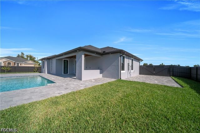 1125 NE 14th TER, Cape Coral, FL 33909