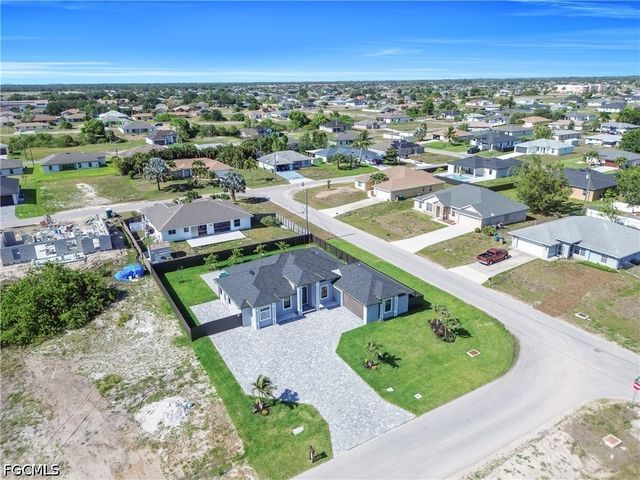 1125 NE 14th TER, Cape Coral, FL 33909
