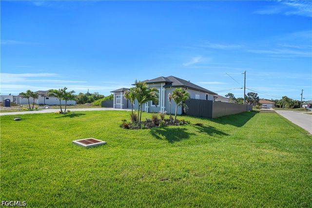 1125 NE 14th TER, Cape Coral, FL 33909