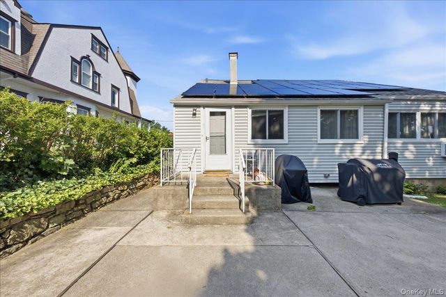 37 Park Avenue, Yonkers, NY 10703