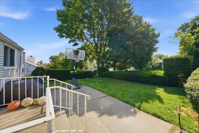 37 Park Avenue, Yonkers, NY 10703